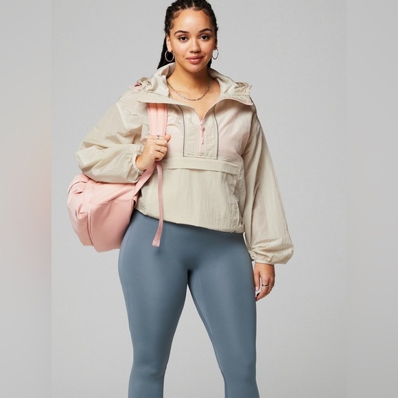 Fabletics Shimmer Jacket 1/4 Zip Hooded Size Women's Small Cream Froth - Picture 6 of 12